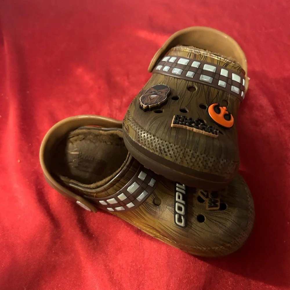 CROCS Kids Brown Star Wars Clogs  Nice! Let your kid be noticed! Unisex!